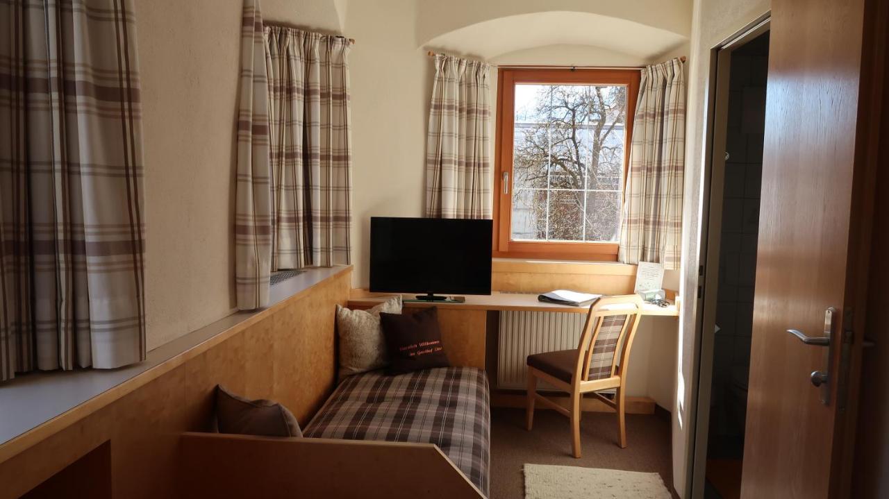Hotel Garni Löwen Silz Esterno foto